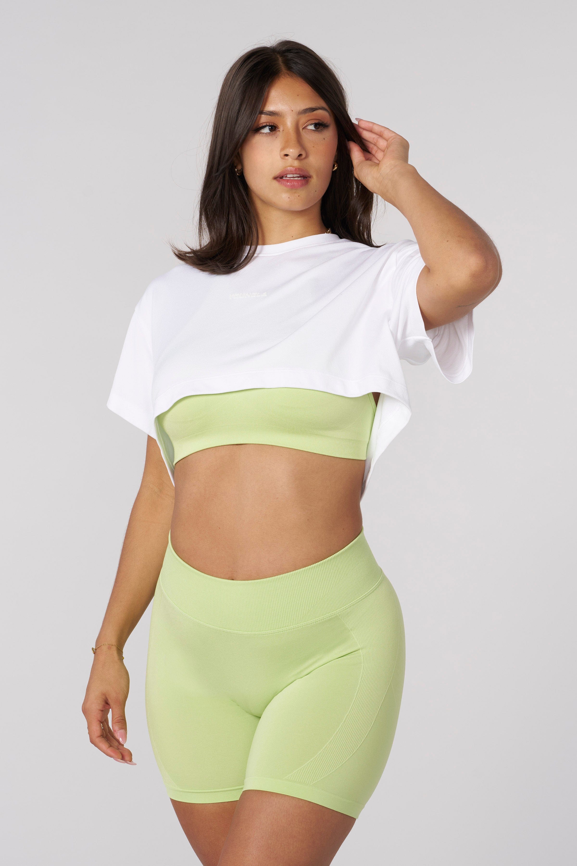 W453 Hourglass Crop tee
